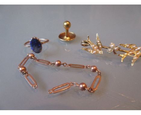 Gold brooch in the form of swallows, set split pearls, small opal set ring, gold stud and a portion of chain