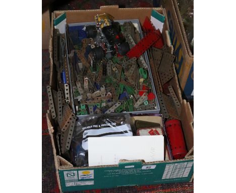 A good collection of vintage Meccano items.