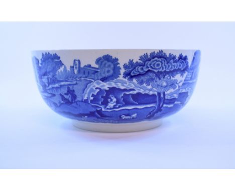 A Copeland Spode Italian pattern bowl, 22 cm diameter, other similar table wares, assorted teawares (box)