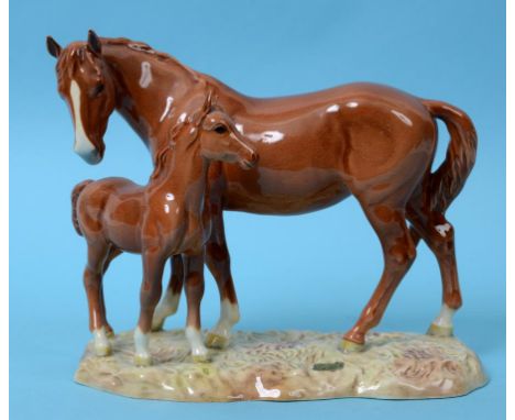 A Beswick Mare and Foal on Base, 2nd version, chestnut, 953, gloss  See illustration   Condition report  Report by NGCrazed. 