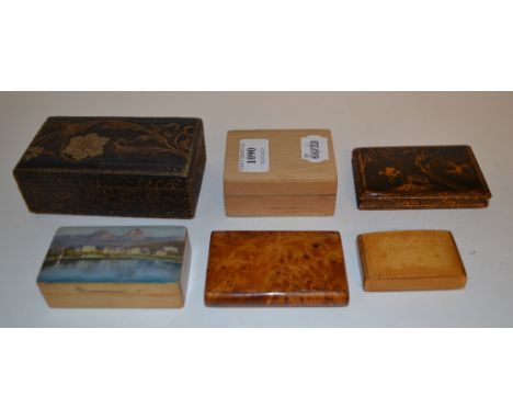 A birdseye maple snuff box, 8.5 cm wide, other boxes and items (9)