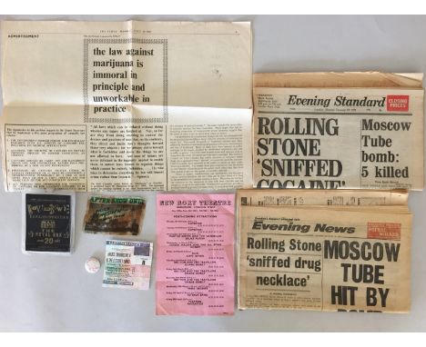 ASSORTED MEMORABILIA - BRUCE SPRINGSTEEN/DAVID BOWIE/FAMOUS HEADLINES. Eight pieces of memorabilia to include: a laminated pa