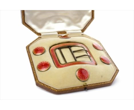 EDWARDIAN SILVER AND ENAMEL BUCKLE AND BUTTON SETmaker Deakin & Francis, Birmingham 1909, with salmon pink and yellow guilloc
