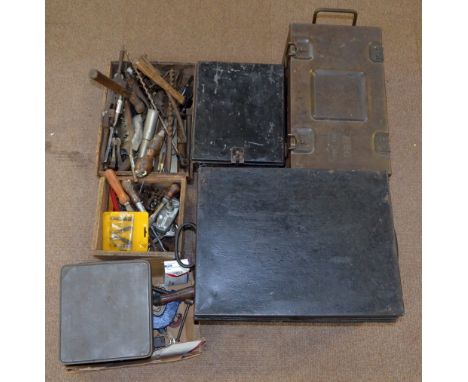 A quantity of modern and vintage hand tools.