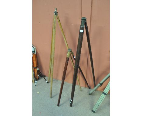 A WWII period issue mahogany and brass mounted divided folding tripod inscribed 'STAND LAMP OR HELIO A MkIII No 50071' and 'L