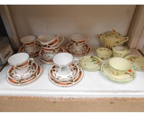 An Art Deco Royal Winton ivory tea set for 1 & a Colclough Countess tea set