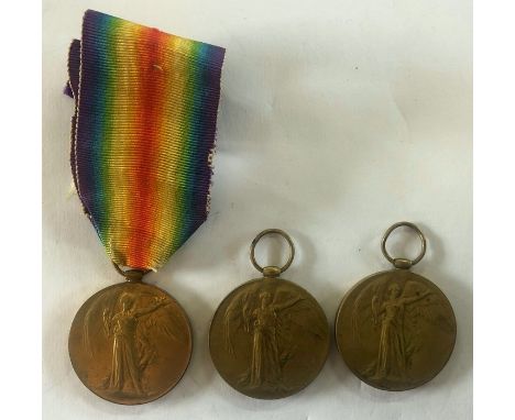 Three WWI Victory Medals to 66366 Pte. H.W. Jones, Worcs. R.; 37845 Pte. W. Hall R. Berks. R.; the third unnamed (3)