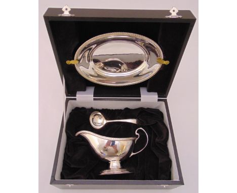 Mappin and Webb hallmarked silver cased sauce boat, stand and ladle, Sheffield 1985, approx total weight 347g