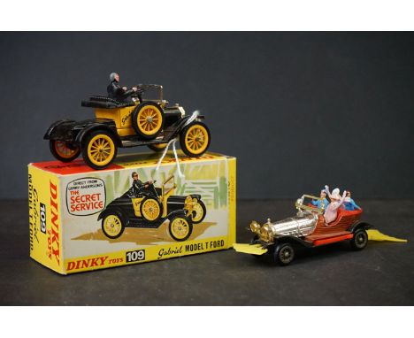 Boxed Dinky 109 Gabriel Model T Ford diecast model with driver, in excellent condition with inner box packaging, plus a Husky