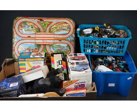 Quantity of vintage toys and games to include 2 x boxed Burago 1:24 diecast models, boxed Casio VL Tone, boxed Merit Windmill