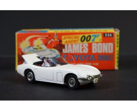 Boxed Corgi 336 James Bond 007 Toyota 2000GT diecast model with both figures, secret instructions &amp; 7 x missiles, diecast