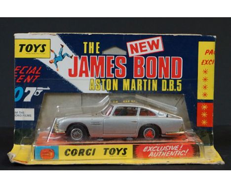 Boxed Corgi 270 James Bond 007 Aston Martin DB5 diecast model with 2 x ejector figures, secret instructions and bag, diecast 