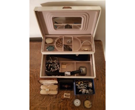 Art Deco ladies 9ct gold cased wristwatch by Peercee, with integral expanding strap, two Victorian 9ct gold gem set brooches,