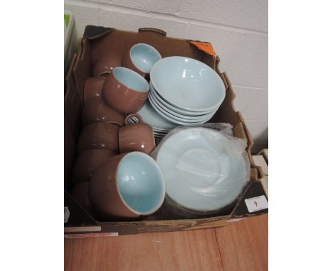 A selection of mid 20th Century vintage table wares, beige and pale blue 