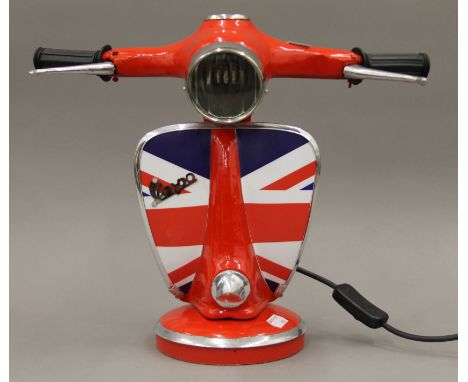 A Vespa table lamp. 32 cm high.