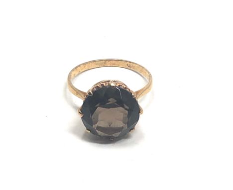 9ct gold smoky quartz ring (3.1g) 