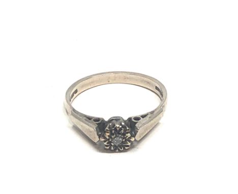 9ct gold diamond ring (2.3g) 