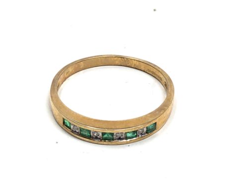 9ct gold emerald &amp; diamond half eternity ring (2.3g) 