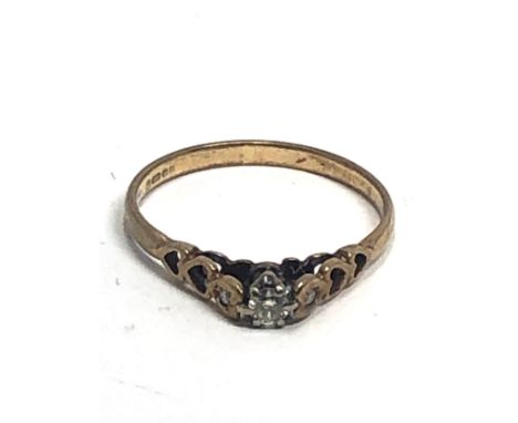 9ct gold diamond ring (1.4g) 