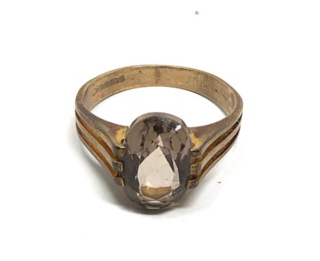 9ct gold smoky quartz  dress ring (3g) 