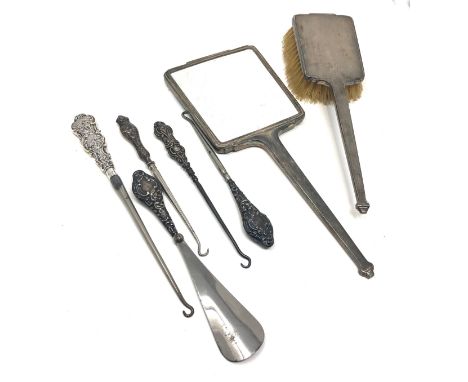 Selection of silver items includes mirror &amp; brush button hooks etc 