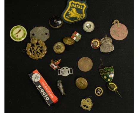 Militaria and Badges - a silver ARP badge, London 1939;  RAF cap badge, buttons, enamelled Do Your Best Boy Scouts, others Mo
