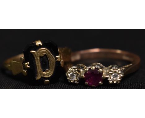 Rings - a diamond and red spinel ring, 9ct gold shank; a signet ring, 4.6g gross (2)