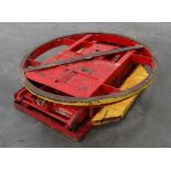 Rotating Pallet Lift for Hand Palletizing