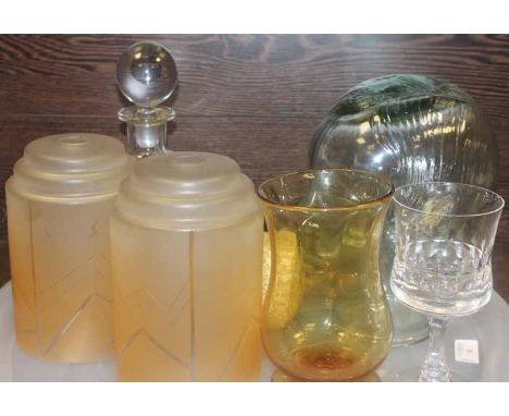 LOT OF VARIOUS GLASS WARE
including a pair of Art Deco light shades and a glass head, condition fair overall (1 tray)