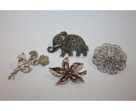 FOUR VINTAGE SILVER BROOCHES TO INCLUDE A MARCASITE SET ELEPHANT ETC - APPROX 30G