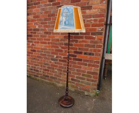 AN UNUSUAL 1920;S /30'S SLENDER OAK TAPERING BARLEYTWIST STAND LAMP AND SHADE