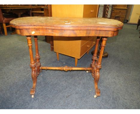 A MID VICTORIAN WALNUT, SHAPED FOLD OVER CARD TABLE H-74 W-95 CM IN POOR CONDITION