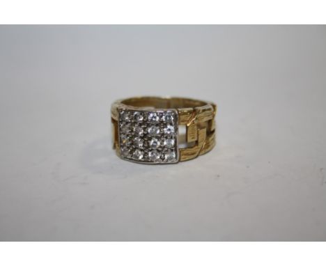 A VINTAGE SILVER GILT DRESS RING