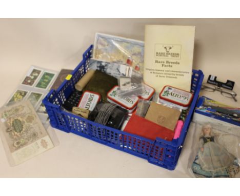 A SMALL TRAY OF COLLECTABLES TO INCLUDE A BOXED TOY CAR, VINTAGE DOLL, CIGARETTE CARDS ETC. 