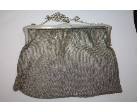 A LARGE HALLMARKED SILVER MESH PURSE