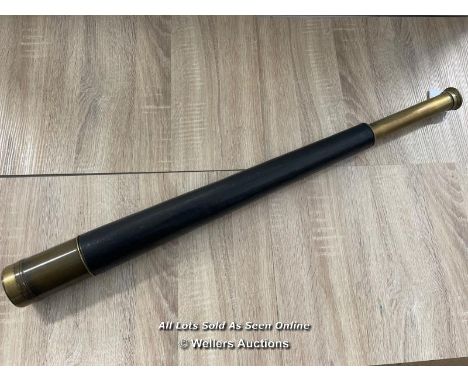 LARGE VINTAGE BRASS &amp; LEATHER TELESCOPE BY B.C. COUSENS &amp; SONS LTD FALMOUTH, 79CM EXTENDED