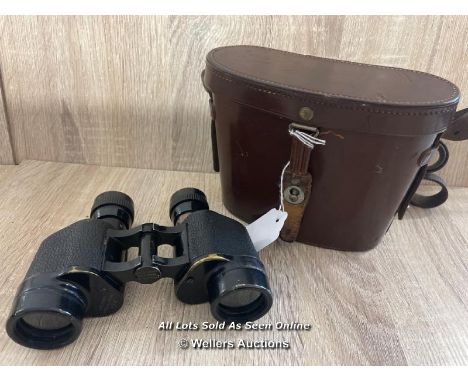 VINTAGE U.S. ARMY WOLLENSAK 6X30 BINOCULARS SN: 23592 WITH LEATHER CASE 