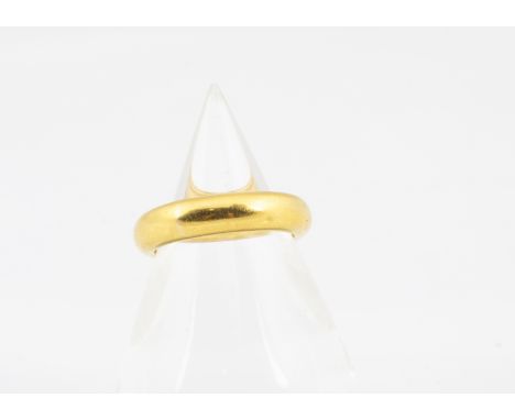 A 22ct gold D shaped wedding band, ring size M, 10g 