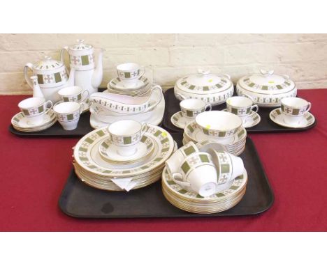 Spode Persia pattern tea and dinner service. Condition report: see terms and conditions