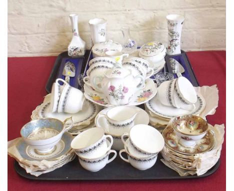 Shelley teaset, sucrier and a tazza also a collection of Aynsley ware. Condition report: see terms and conditions