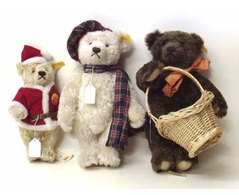 Three Steiff bears. Condition report: see terms and conditions
