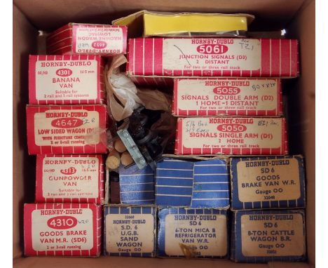Various Hornby Dublo items, eleven assorted wagons (plastic wheels) and 4 manual signals, eleven gradient post/mile posts, al