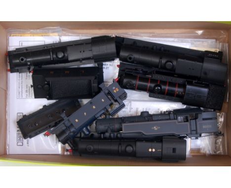 Mixed selection of plastic locomotive and tender bodies by Hornby and Bachmann, together with chassis kits by Comet Models an