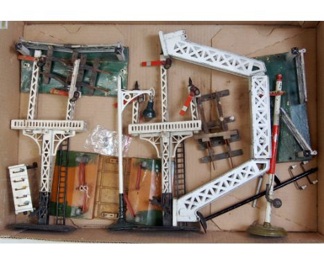 A large tray of accessories by Bing and other manufacturers including continental single arm signal, 2 arm Home junction sign