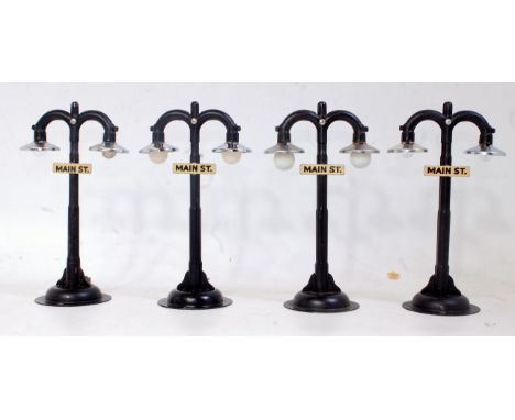 Four Marx USA No 429 twin light lamp posts "Main St" (G)