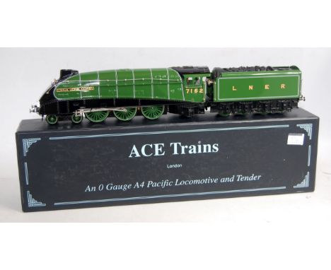 Ace Trains LNER lined green class A4 engine, tender with Valances No.7152 "Joshua Lionel Cowen" limited edition of 3, with in