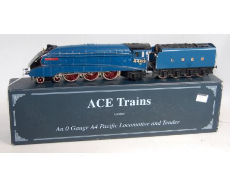 Ace Trains LNER blue class A4 engine and tender with Valances no 4483 "Kingfisher" with instructions (G-BG)