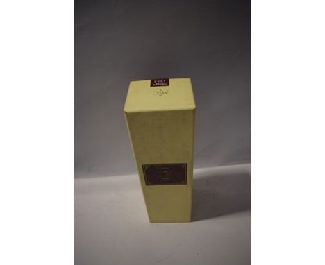 1 x 750ml bottle of Moet &amp; Chandon Vintage 1998 Champagne - Sealed in original box (ES16) (1)