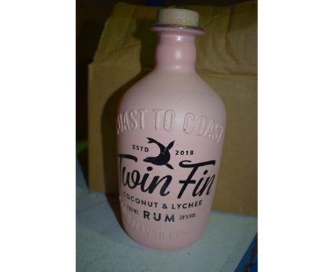 5 x 700ml bottles of Twin Fin Coconut &amp; Lychee Rum (ES15) (5)