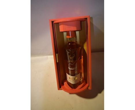 { Option of lots:  59, 60, 61, 62, 63, 64, 65, 66, 67, 68, 69 } 1 x 70cl bottle of Glenfiddich single malt 21 year-old Gran R